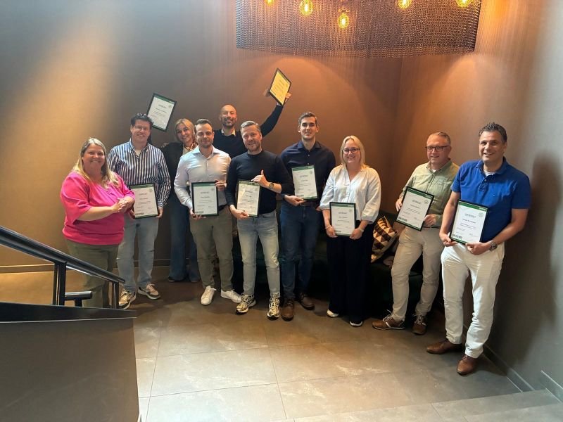 Certificaat uitreiking BI Basic Leadership Program
